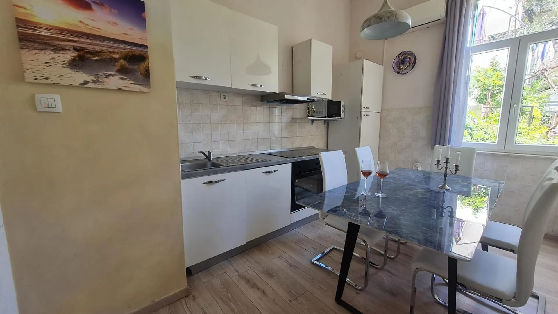 Ankora Apartment Split 0*,